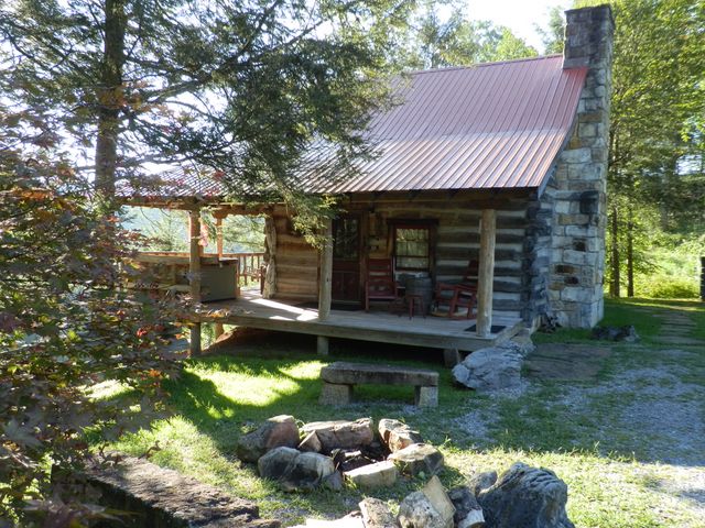 Consider Staying In This Relaxing Cabin For The Snowshoe Mountain World ...